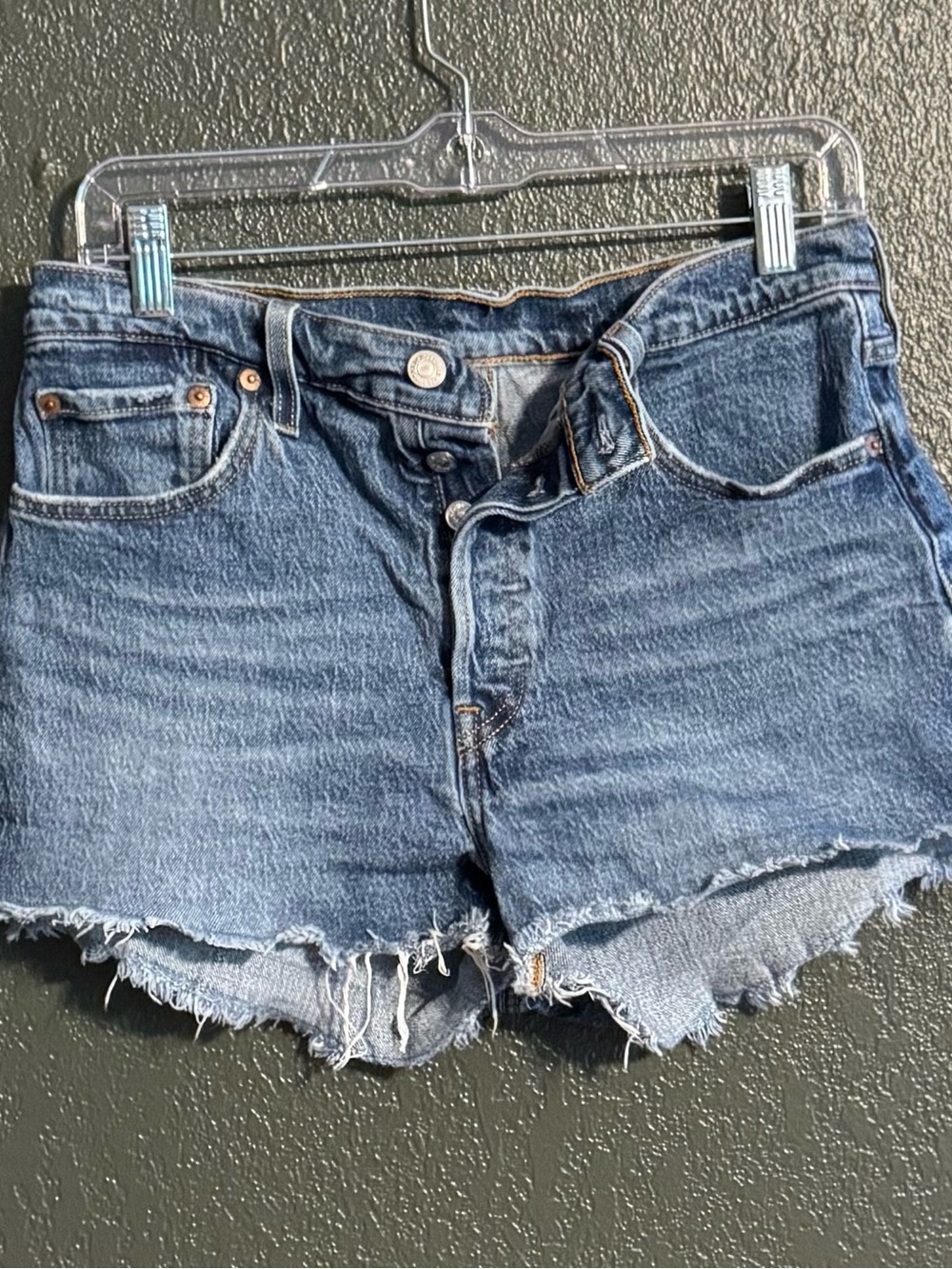Levi’s 501 Original Distressed Denim Shorts – Medium Wash – Size 29